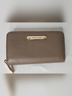 Michael Kors Fulton Large Zip Around Wallet Pebbled Leather Taupe Gold Hardware